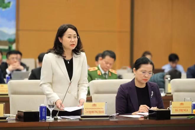 Ủy viên Ban Chấp hành Trung ương Đảng, Thứ trưởng Thường trực Bộ Văn hóa, Thể thao và Du lịch Lâm Thị Phương Thanh báo cáo tại Hội nghị trực tuyến toàn quốc triển khai công tác bầu cử ngày 26/2. Ảnh: Hồ Long
