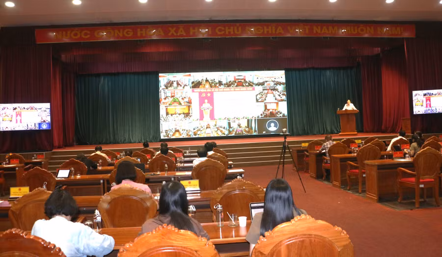 quang-canh-hoi-nghi-tap-huan-boi-duong-ky-nang-hoat-dong-doi-voi-dai-bieu-hdnd-cac-cap-nhiem-ky-2026-2031-quang-tan.jpg