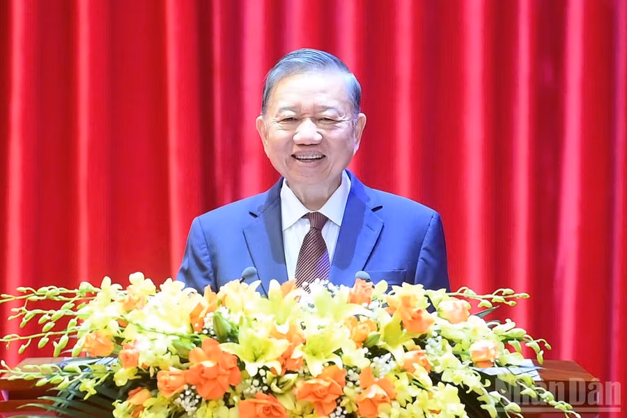Tổng Bí thư, Chủ tịch nước Tô Lâm phát biểu tại Lễ khai mạc Chương trình bồi dưỡng, cập nhật kiến thức đối với Ủy viên Ban Chấp hành Trung ương Đảng khóa XIV (Lớp thứ nhất). Ảnh: ĐĂNG KHOA