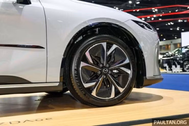 xe-dien-mazda-3.jpg