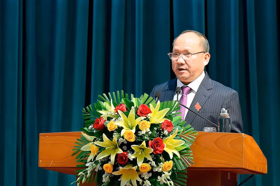chu-tich-hdnd-tinh-rah-lan-chung-phat-bieu-khai-mac-ky-hop-duc-thuy.jpg