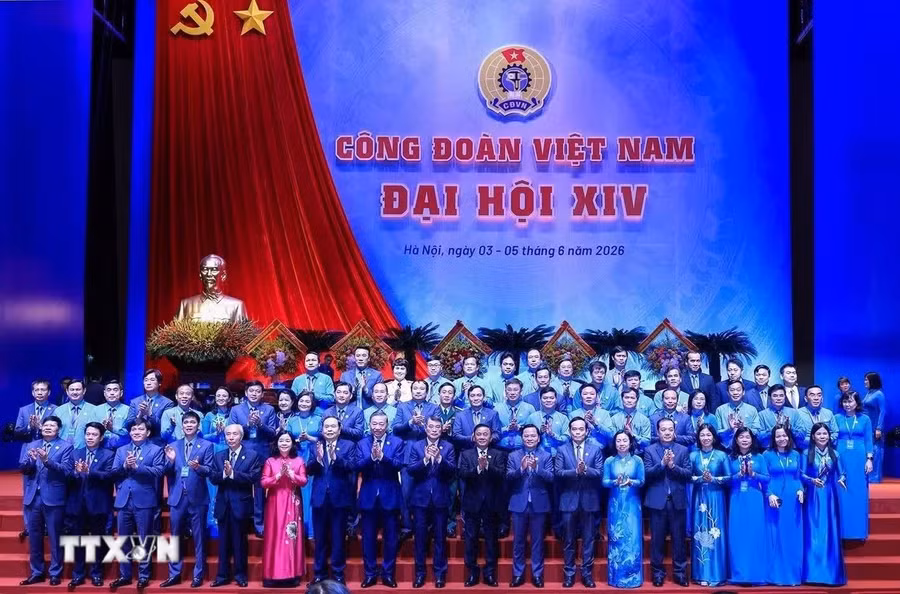 Lãnh đạo Đảng, Nhà nước chụp ảnh chung với các đại biểu. Ảnh: Tuấn Anh/TTXVN