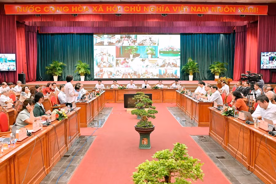 quang-canh-hoi-nghi.jpg
