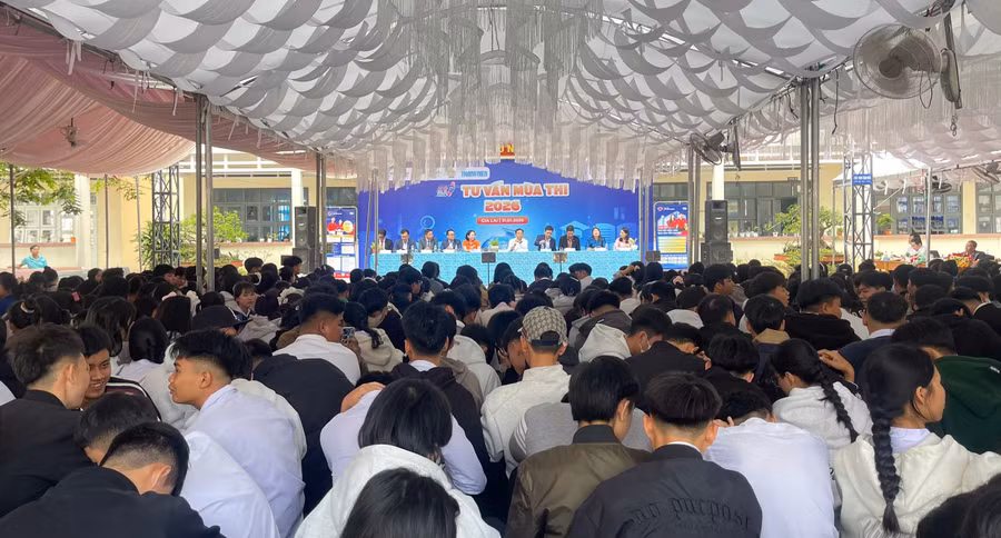 tu-van-tuyen-snh-1.jpg