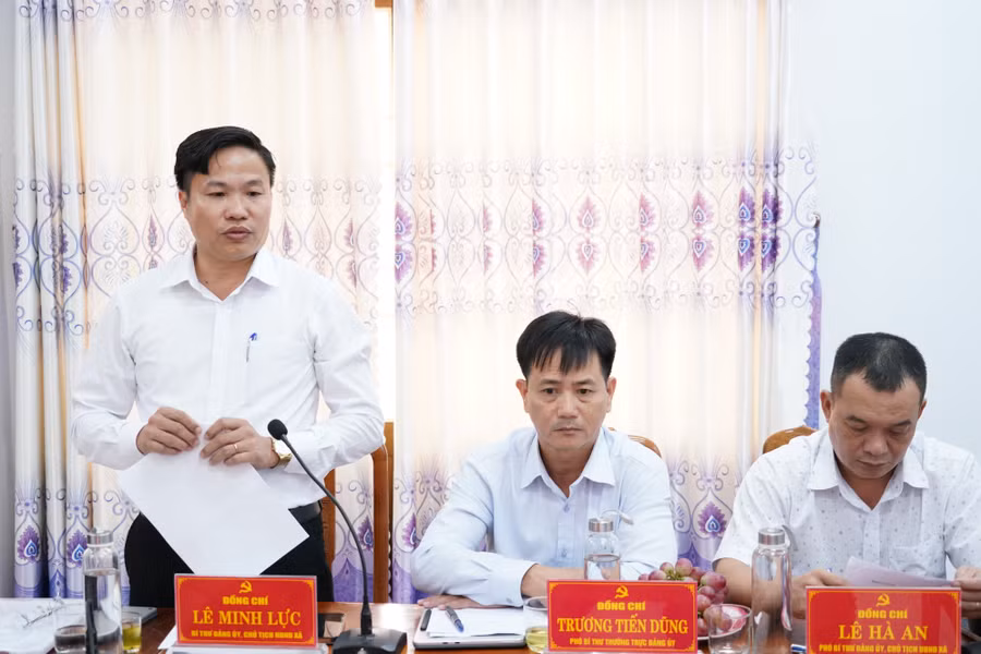 bi-thu-dang-uy-chu-tich-hdnd-xa-binh-hiep-le-minh-luc-bao-cao.jpg