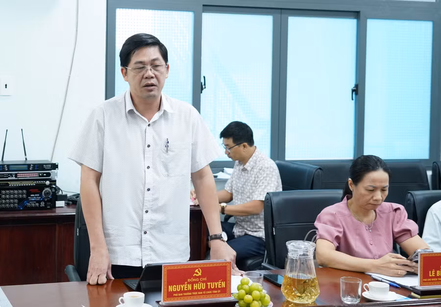 pho-truong-ban-thuong-truc-ban-to-chuc-tinh-uy-nguyen-huu-tuyen-phat-bieu.jpg