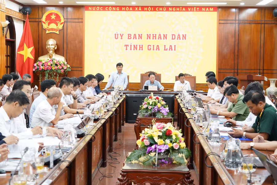 quang-canh-cuoc-hop.jpg