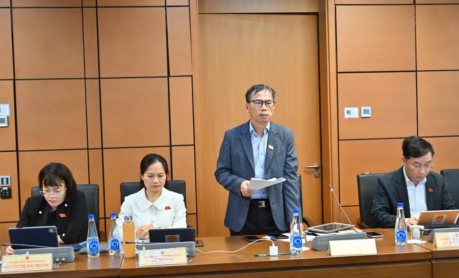 2-dai-bieu-dong-ngoc-ba-cho-rang-du-thao-luat-sua-doi-bo-sung-mot-so-dieu-cua-cac-luat-trong-linh-vuc-nong-nghiep-va-moi-truong-gop-phan-thao-go-diem-nghen-phat-sinh-tu-thuc-tien-trong-linh-vuc-nong-nghiep-va-moi-truong.jpg