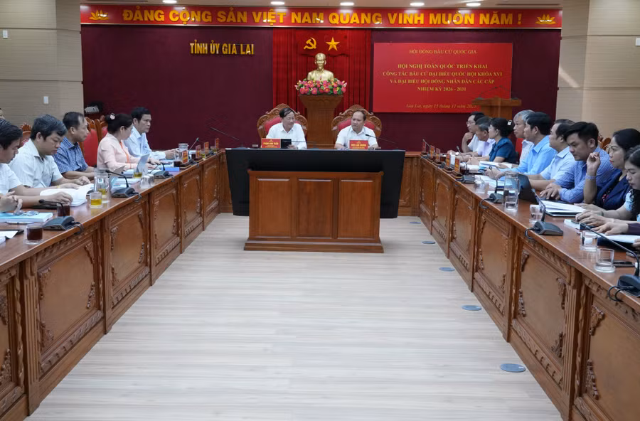 3-quang-canh-hoi-nghi-tai-diem-cau-tinh-uy-gia-lai-anh-nh.jpg