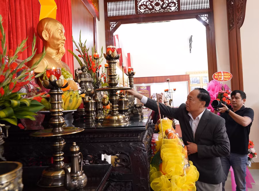 a2-bi-thu-thai-dai-ngoc-dang-huong-tai-chi-bo-de-po-dieu-tri.jpg