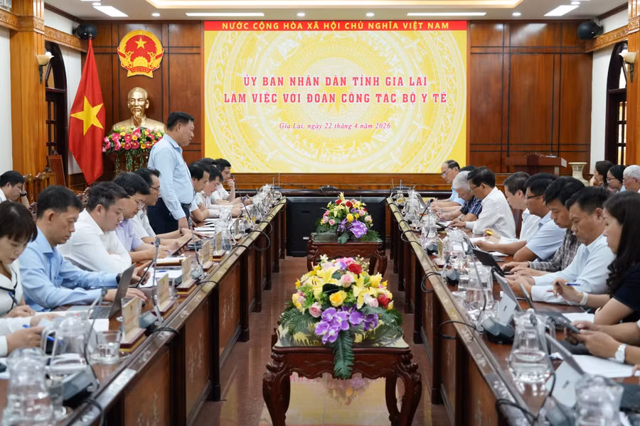 quang-canh-buoi-lam-viec.jpg
