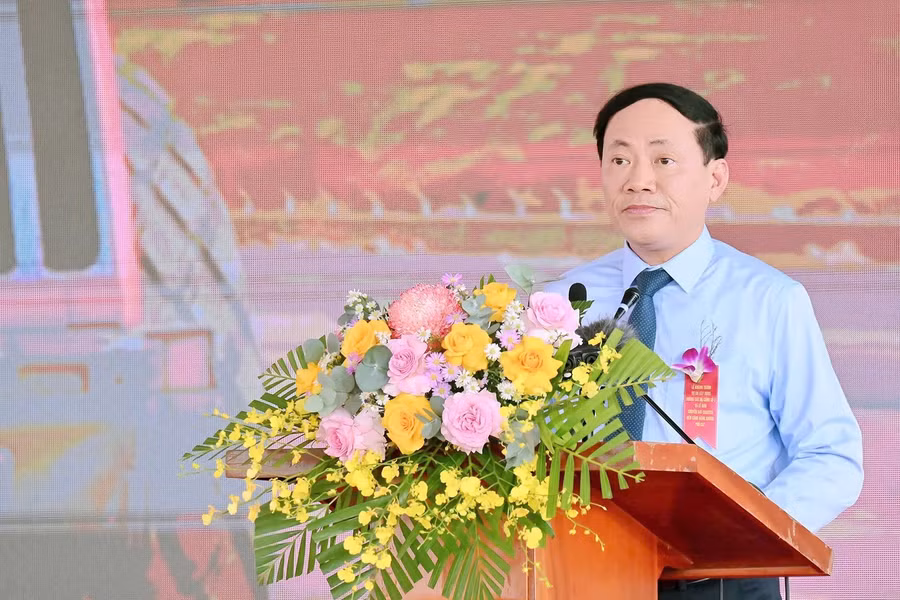 Chủ tịch UBND tỉnh Phạm Anh Tuấn phát biểu tại lễ khánh thành. Ảnh: Đức Thụy