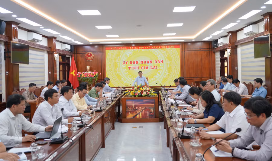2-quang-canh-cuoc-hop.jpg
