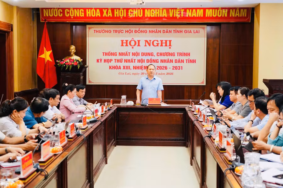 a2-quang-canh-hoi-nghi.jpg