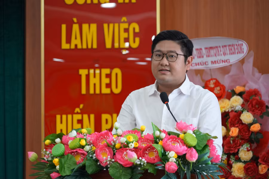 a6-ung-cu-vien-vu-hong-quan.jpg