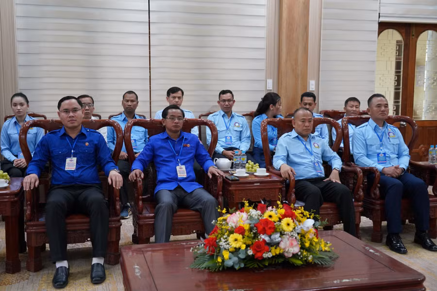 dai-dien-lanh-dao-cac-doan-thanh-nien-cua-cac-tinh-nam-lao-va-dong-bac-campuchia-tai-buoi-tiep.jpg