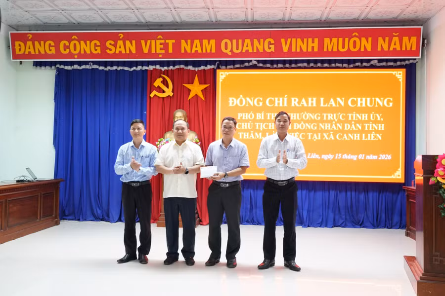 a6-trao-kinh-phi-ho-tro-bo-giong.jpg