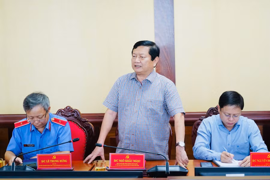 dong-chi-ngo-khac-ngoc-tinh-uy-vien-hieu-truong-truong-chinh-tri-tinh.jpg