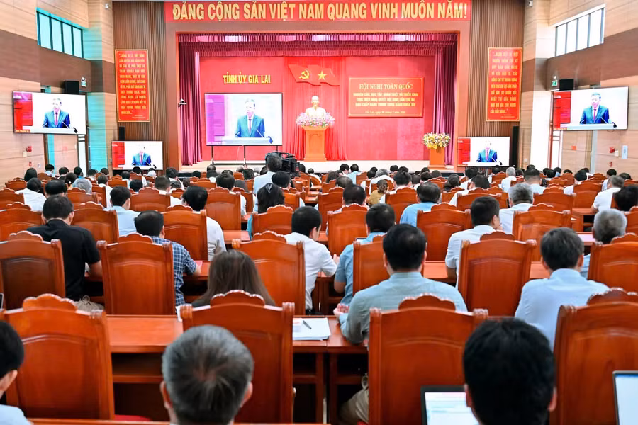 quang-canh-hoi-nghi-tai-diem-cau-tinh-uy-gia-lai.jpg