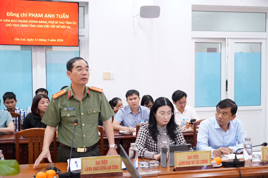 4-dai-dien-cong-an-tinh-phat-bieu.jpg