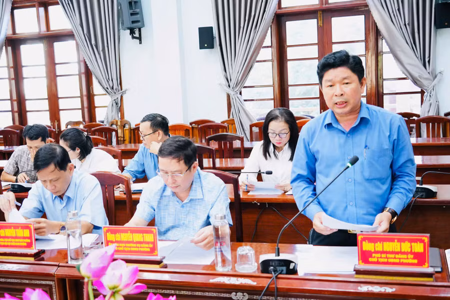 chu-tich-ubnd-phuong-quy-nhon-nguyen-duc-toan-bao-cao.jpg