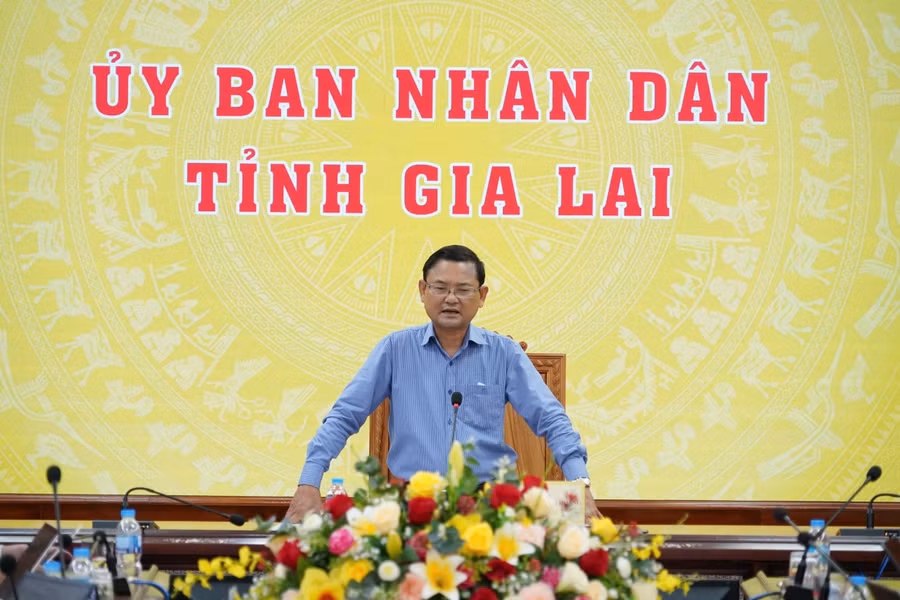 khan-truong-hoan-thanh-ban-giao-mat-bang-sach-thi-cong-du-an-duong-bo-cao-toc-quy-nhon-pleiku.jpg