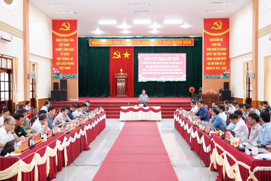 Quang cảnh buổi làm việc. Ảnh: N.H
