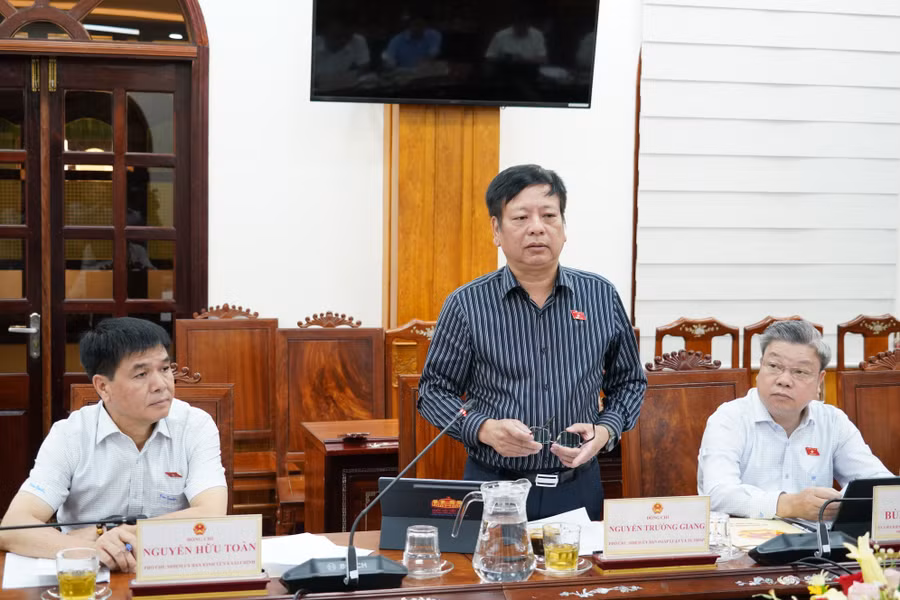 pho-chu-nhiem-uy-ban-phap-luat-va-tu-phap-cua-quoc-hoi-nguyen-truong-giang-phat-bieu.jpg