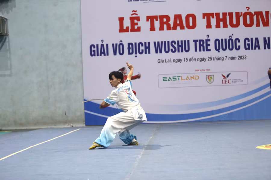 Mỗi nội dung quyền và đối kháng được chia làm 3 lứa tuổi thi đấu. Ảnh: Văn Ngọc
