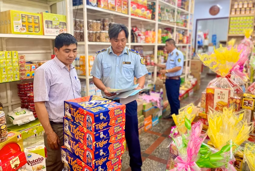 Cục Quản lý thị trường sẽ tập trung kiểm tra các mặt hàng có nhu cầu tiêu dùng cao trong dịp cuối năm và Tết Nguyên đán. Ảnh: Vũ Thảo