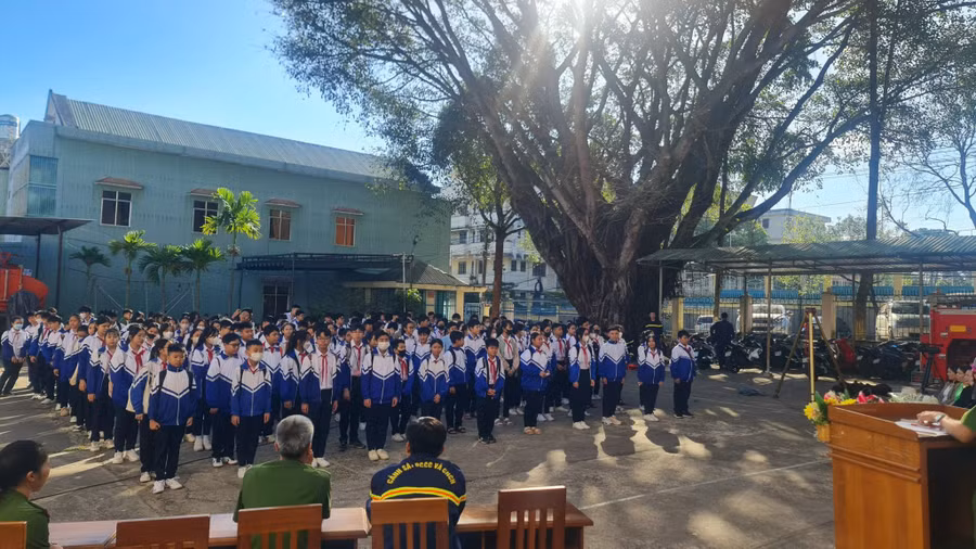 Nhiều học sinh được tham gia chương trình trải nghiệm. Ảnh: Văn Tiệp