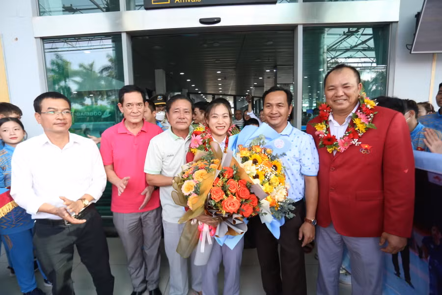 Cô gái vàng của thể thao Gia Lai đã nhận được những lời tán thưởng cùng sự ngưỡng mộ của mọi người. Ảnh: Văn Ngọc Cô gái vàng của thể thao Gia Lai đã nhận được những lời tán thưởng cùng sự ngưỡng mộ của mọi người. Ảnh: Văn Ngọc