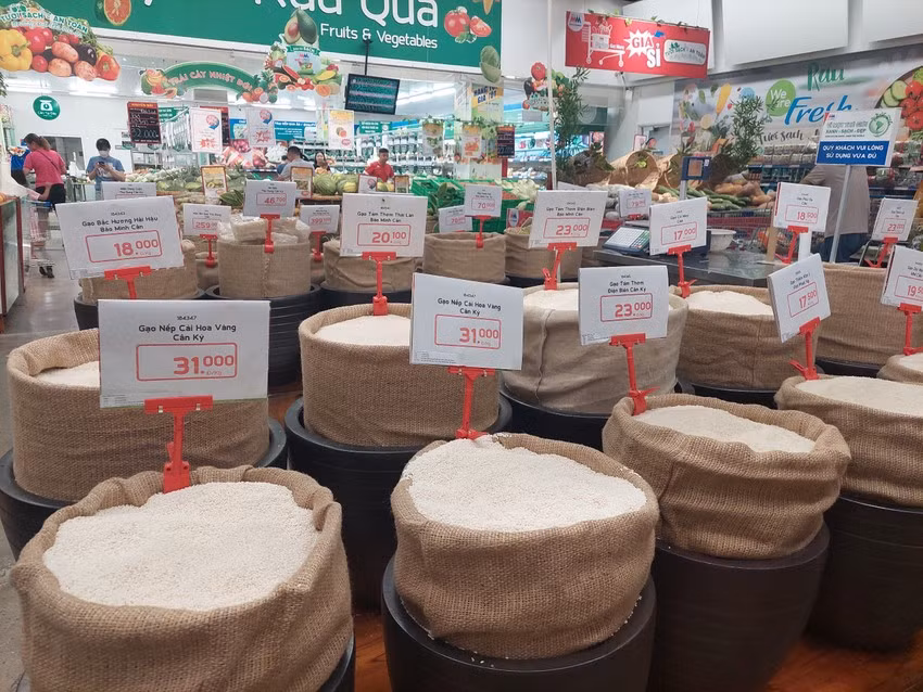 Cùng với giá gạo xuất khẩu, giá thóc gạo nội địa cũng tăng sau lệnh cấm xuất khẩu gạo của Ấn Độ