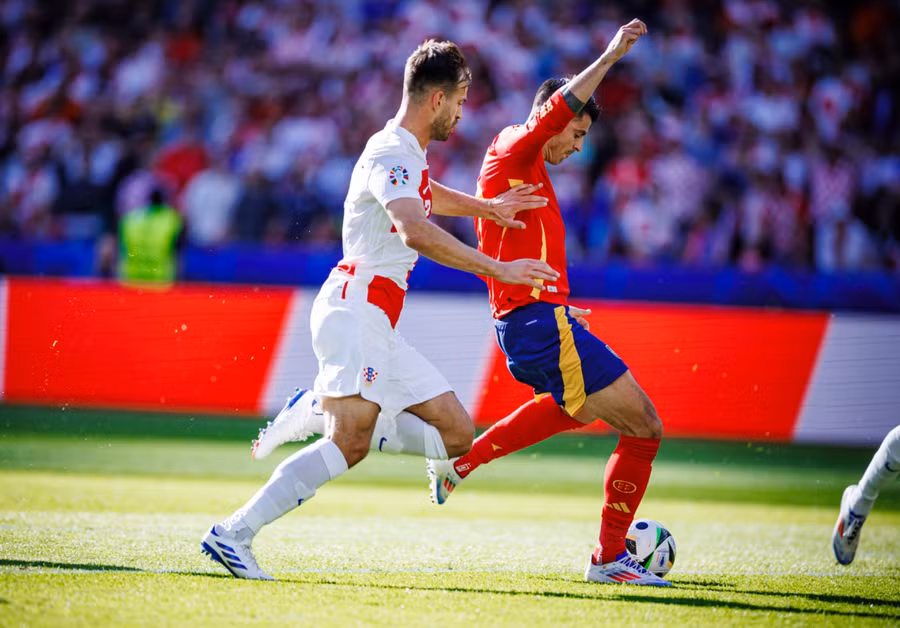 Morata mở tỷ số cho "Những chú bò tót". Ảnh: UEFA