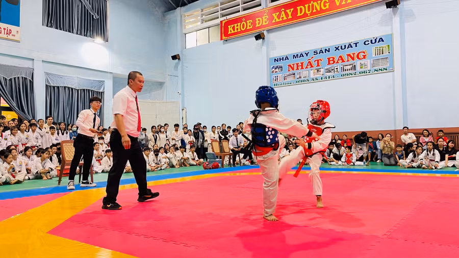 Các VĐV sẽ thi đấu ở 2 nội dung quyền và đối kháng. Ảnh: Văn Ngọc Các VĐV sẽ thi đấu ở 2 nội dung quyền và đối kháng. Ảnh: Văn Ngọc