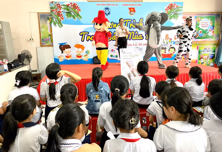 Cần quan tâm xây dựng môi trường sống an toàn, thân thiện, lành mạnh cho trẻ em. Ảnh: Lam Nguyên