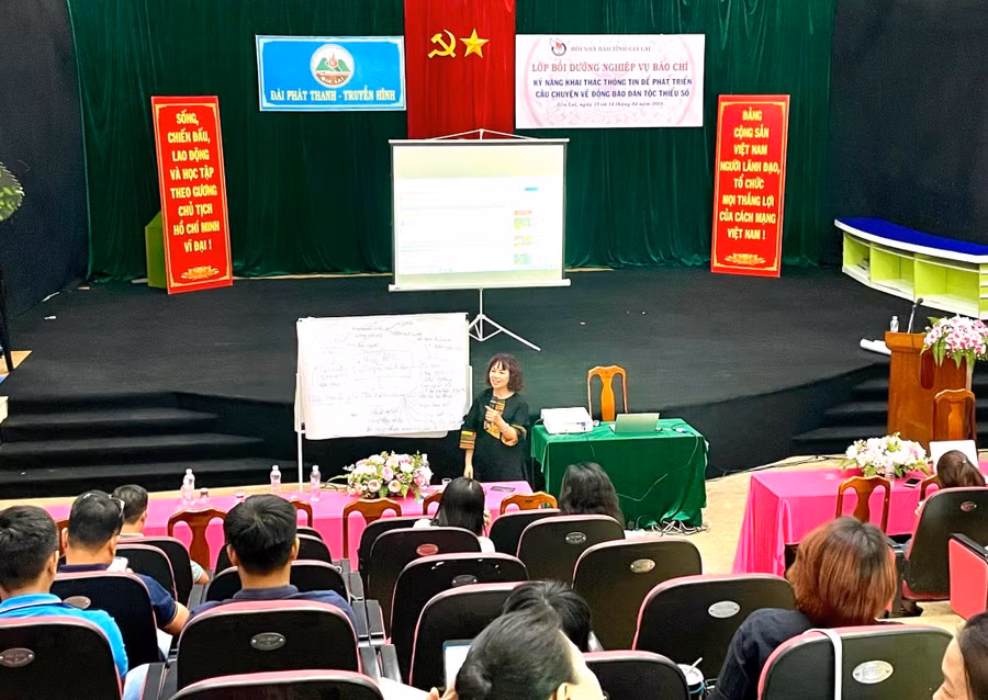 Lớp tập huấn được tổ chức trong 2 ngày 13 và 14-4. Ảnh: Lam Nguyên