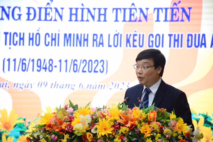 Chủ tịch UBND tỉnh Trương Hải Long: "Lời kêu gọi thi đua ái quốc của Chủ tịch Hồ Chí Minh đã có sức lôi cuốn, động viên, hiệu triệu toàn Đảng, toàn dân và toàn quân ta phát huy truyền thống yêu nước, tinh thần đoàn kết, ý chí tự lực, tự cường". Ảnh: Lam Nguyên