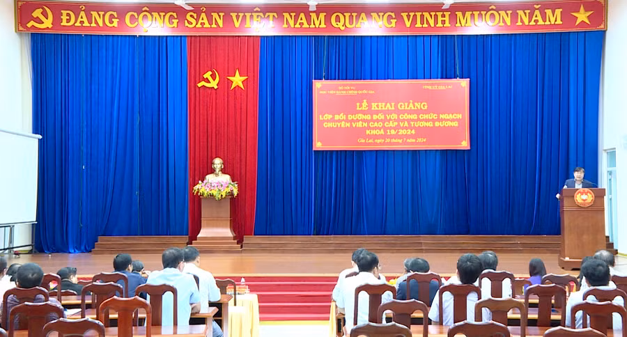 Quang cảnh lễ khai giảng. Ảnh: Lam Nguyên