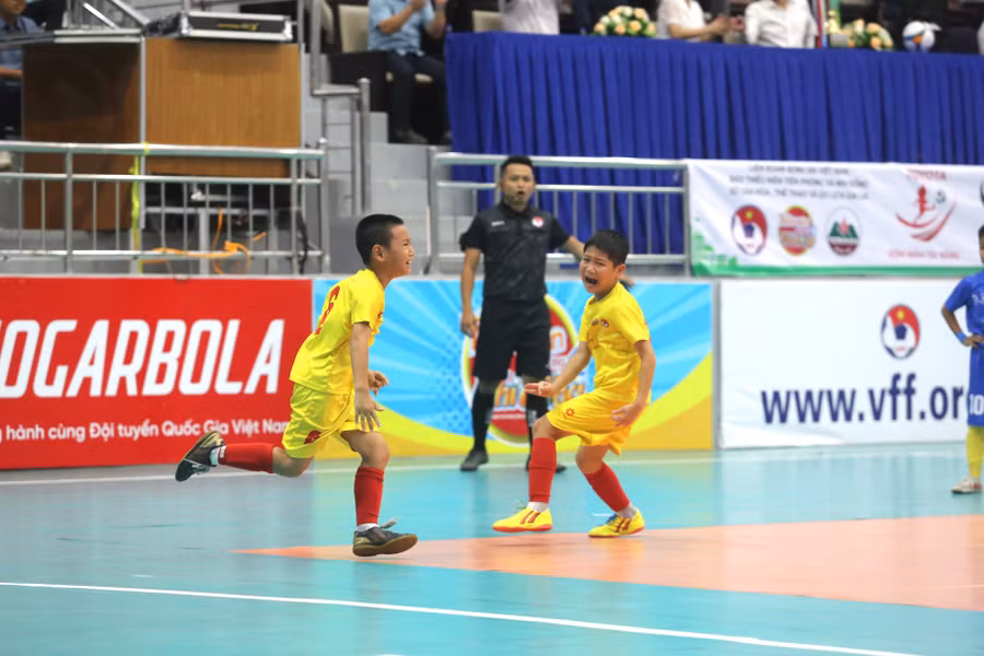 Đại diện của Hải Dương vươn lên dẫn trước ở giữa hiệp 2. Ảnh: Văn Ngọc