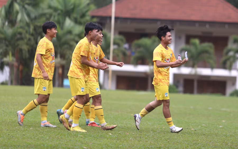 U17 HAGL rơi vào bảng đấu với các đối thủ mạnh. Ảnh: Văn Ngọc