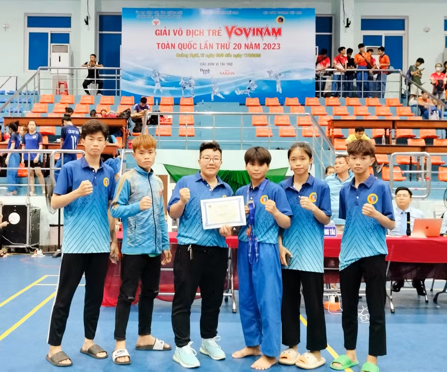 Các võ sĩ Vovinam trẻ của Gia Lai đã xuất sắc giành 1 huy chương vàng và 1 huy chương đồng ở giải đấu năm nay. Ảnh: Thiên Bình Các võ sĩ Vovinam trẻ của Gia Lai đã xuất sắc giành 1 huy chương vàng và 1 huy chương đồng ở giải đấu năm nay. Ảnh: Thiên Bình