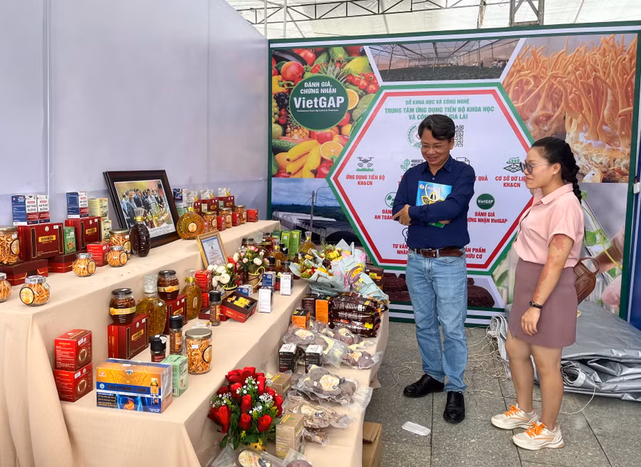 Quyết định sửa đổi, bổ sung một số điều khoản liên quan đến xúc tiến thương mại địa phương. Ảnh: Phương Vi