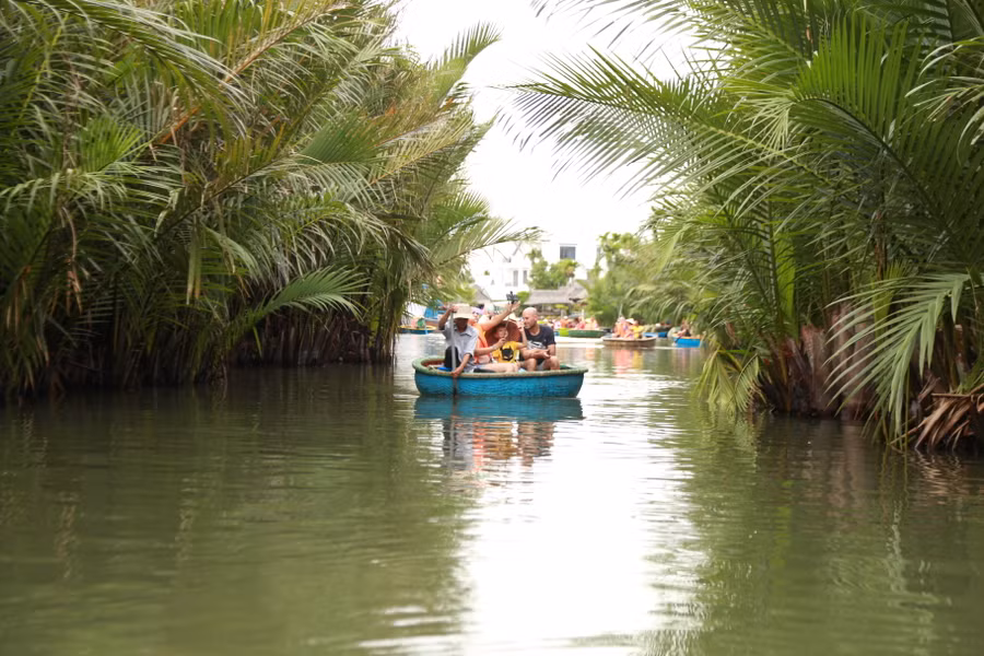 Việt Nam tăng 3 bậc trên bảng xếp hạng các quốc gia an toàn nhất thế giới. Ảnh: Phương Vi Việt Nam tăng 3 bậc trên bảng xếp hạng các quốc gia an toàn nhất thế giới. Ảnh: Phương Vi