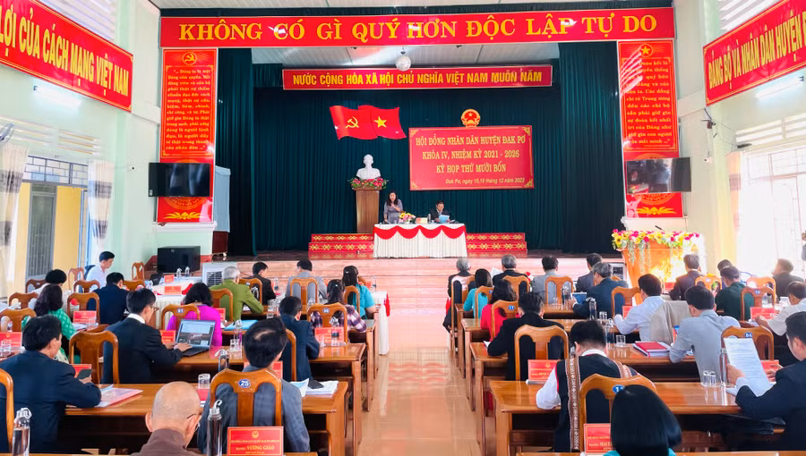 Quang cảnh kỳ họp HĐND huyện Đak Pơ. Ảnh: Nguyễn Hiền
