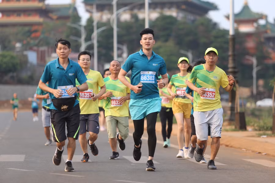 Các vận động viên tham gia giải chạy "Cho cuộc sống xanh" do BIDV Gia Lai tổ chức. Ảnh: Văn Ngọc Các vận động viên tham gia giải chạy "Cho cuộc sống xanh" do BIDV Gia Lai tổ chức. Ảnh: Văn Ngọc