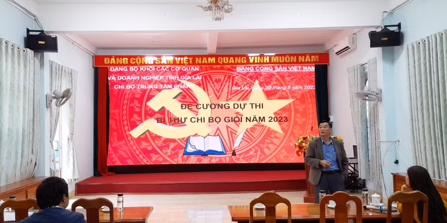 Hội thi có 43 thí sinh tham gia. Ảnh: Văn Lê