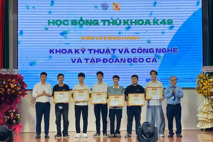 Hơn 160 triệu đồng tiếp sức sinh viên Trường Đại học Quy Nhơn