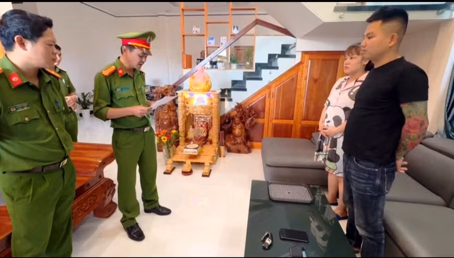 thi-hanh-lenh-bat-ng-tien-dong.jpg