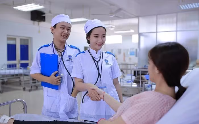 dao-tao-ho-ly-1691657277545919886662-0-0-1200-1920-crop-16916572854761827720394-1.jpg